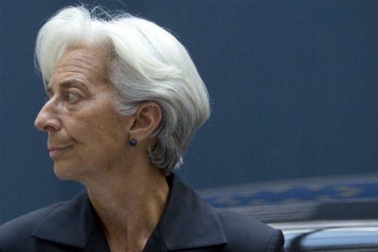 Επιμένει για το χρέος η Λαγκάρντ