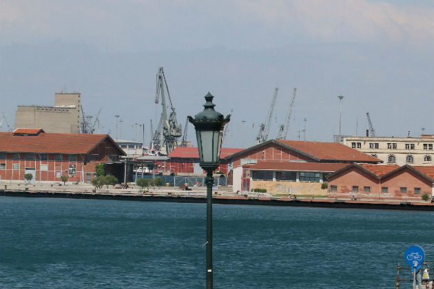 Τρεις μνηστήρες για το πλειοψηφικό πακέτο του ΟΛΘ