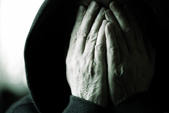 Γιατί είμαστε τυφλοί και εύπιστοι;