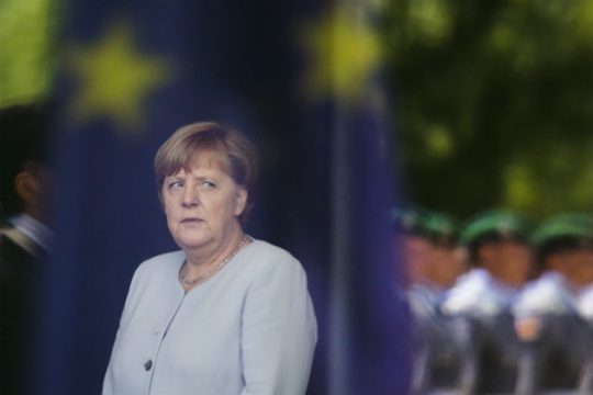 Θέλει το Βερολίνο να χαρεί κι ο Ερντογάν δεν το αφήνει