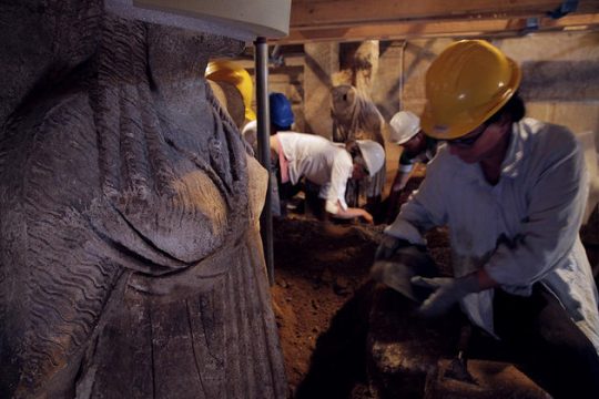 Υγρασία και… κρύπτες στην Αμφίπολη