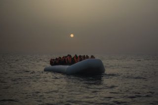 Κανείς δεν ακούει τις εκκλήσεις για μετεγκατάσταση προσφύγων
