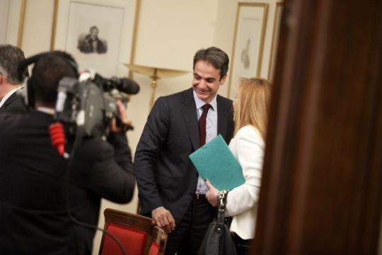 Αντιπολιτευτικά πυρά μετά το πέρας του Eurogroup