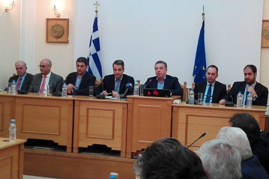 Με δημάρχους της Κρήτης ο Μητσοτάκης – Αλλαγή στάσης για τον ΒΟΑΚ