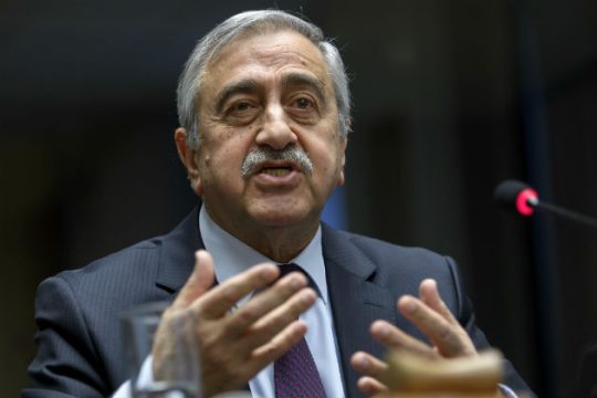 «Για τη στασιμότητα φταίει η απόφαση για την ένωση»