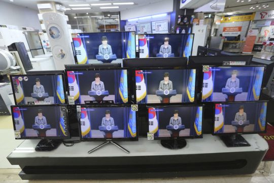 Νότια Κορέα: καθαίρεση της προέδρου Παρκ Γκέουν-χάι λόγω διαφθοράς