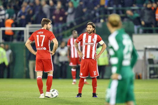 Ψάχνει για «μεσσία»