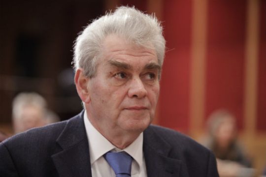 Ο Παπαγγελόπουλος αποθεώνει Καραμανλή – Τσίπρα