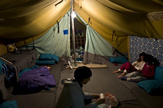 Να μην υποκύψουν στις πιέσεις Ε.Ε. ζητούν 13 ΜΚΟ από τους βουλευτές