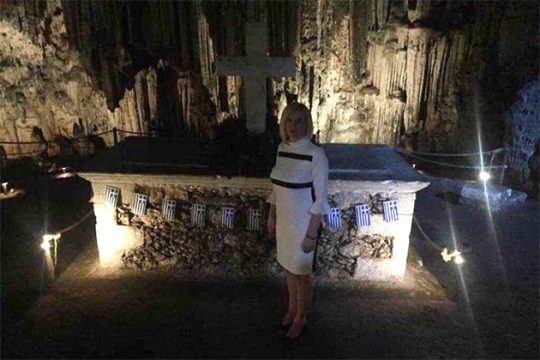 «Απ’ τα κόκαλα βγαλμένη» η Ραχήλ