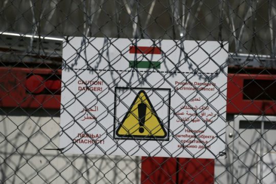 Το σχέδιο για τους πρόσφυγες καταρρέει εκ των έσω