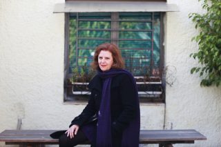 «Ο Τραμπ θα πάει τον κόσμο εκατό χρόνια πίσω»