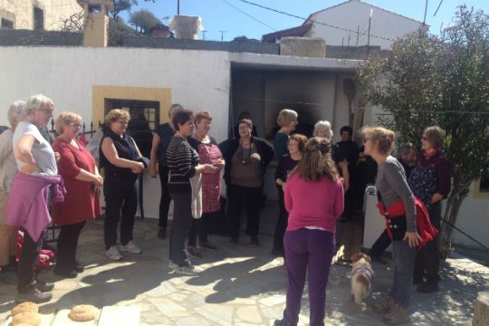 Από τη Σουηδία στη Γόρτυνα: Ζώντας με τον τρόπο των Κρητικών
