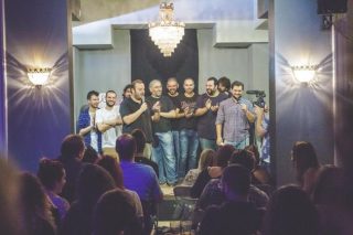 Εκεί γεννιούνται τα αστεία!