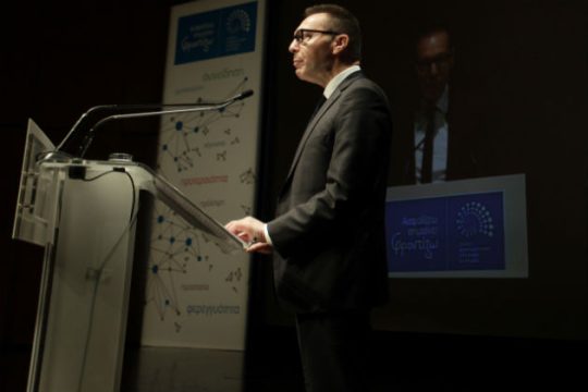 «Καμία άλλη χώρα δεν έκανε τόσα πολλά»