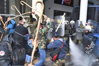 Φώναξαν αλλά δεν μίλησαν