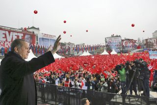 Ολλανδο-γερμανικό «ναι» στο ερντογανικό Σύνταγμα;