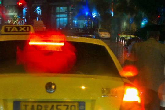 Μυστήριο γύρω από τη δολοφονία ταξιτζή