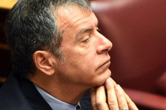 Τρία τα κεράκια και μύρια τα… διλήμματα και τα προβλήματα