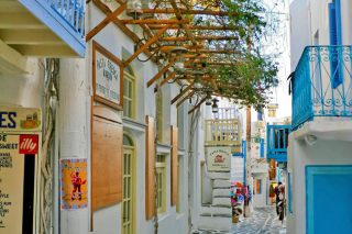 Ανάσα στα έσοδα από τον τουρισμό