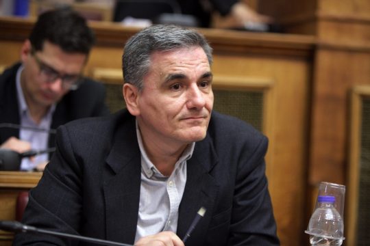 Πλήρες χάσμα σε εργασιακά και αντίμετρα