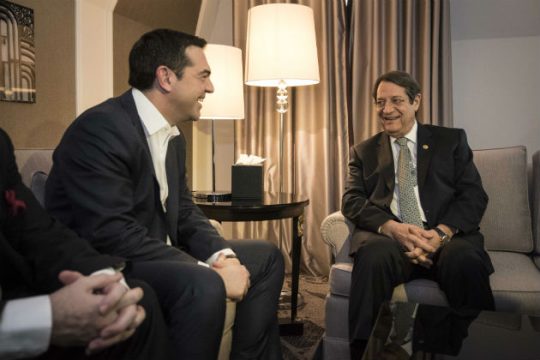 Ευρύ φάσμα θεμάτων συζήτησαν Αναστασιάδης – Τσίπρας