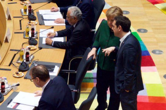 Με το βλέμμα σε συνολική συμφωνία τον Απρίλιο