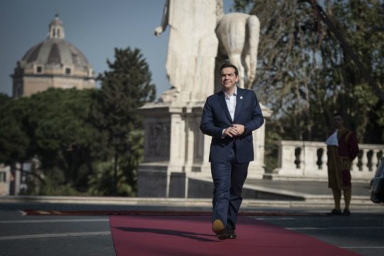 Ικανοποίηση Μαξίμου για την παρουσία Τσίπρα στη Ρώμη