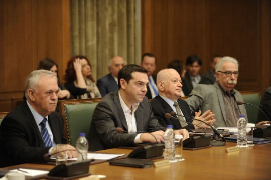 «Επιμένουν στο δικό τους βιολί αλλά ο σκοπός τους είναι παράφωνος»