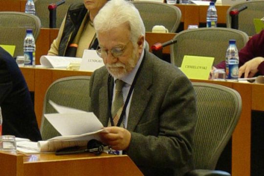 Πέθανε ο πρώην ευρωβουλευτής Νίκος Βακάλης