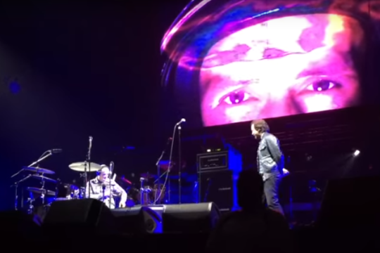 Eddie Vedder και Jack Irons «εκτελούν» Pink Floyd