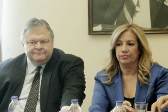 Τετ α τετ Γεννηματά – Βενιζέλου για να πέσουν οι τόνοι