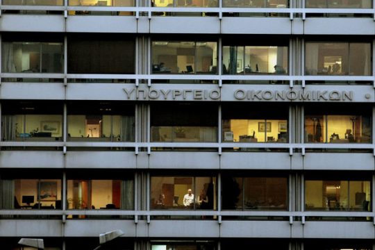 Η κατανάλωση «έσωσε» το ΑΕΠ