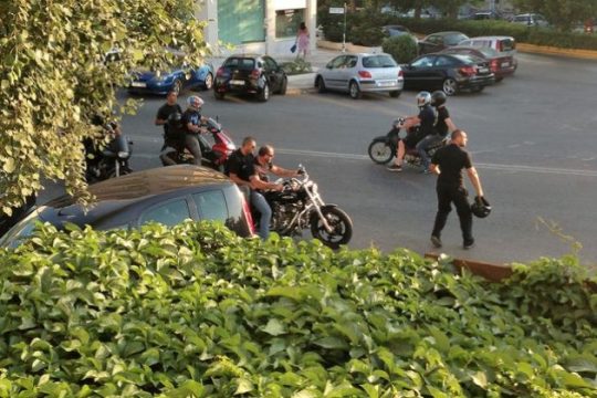 Αναβλήθηκε η δίκη Λαγού – Μίχου για την επίθεση στο «Συνεργείο»