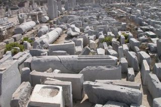 Αναστηλώνεται η Στοά του Φιλίππου Ε’
