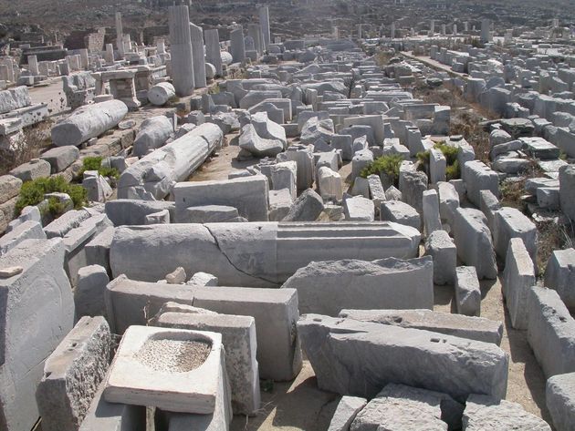 Αναστηλώνεται η Στοά του Φιλίππου Ε’