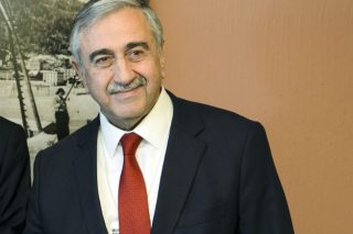 Ο Ακιντζί για το δημοψήφισμα στην Τουρκία