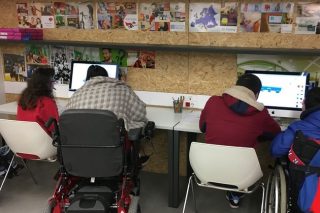 Τεχνολογική αλληλεγγύη σε άτομα με αναπηρία