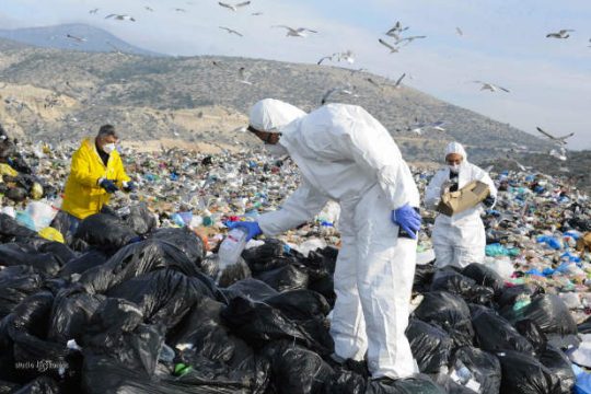 Επιμένουν να στέλνουν τα απόβλητα στη Φυλή