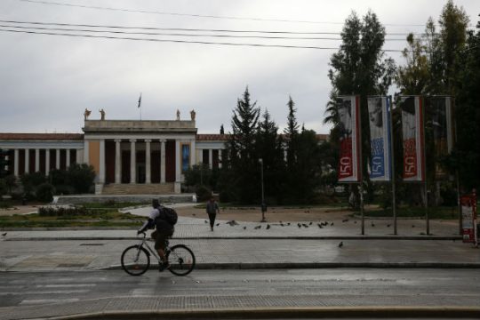 Νεφώσεις και τοπικές βροχές