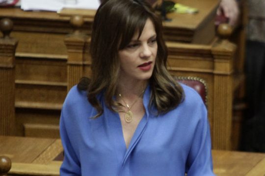 «Φρένο στις παράλογες απαιτήσεις από τη συμφωνία στα εργασιακά»
