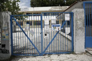 Ελεύθεροι οι προσαχθέντες από τα επεισόδια στην πλ. Βικτωρίας