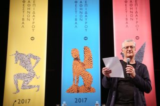 Ανοίγεται προκλητικά σε νέους χώρους και κινητοποιεί πλήθος καλλιτεχνών