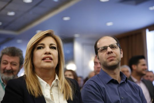 Ο,τι προεξέχει… κόβεται