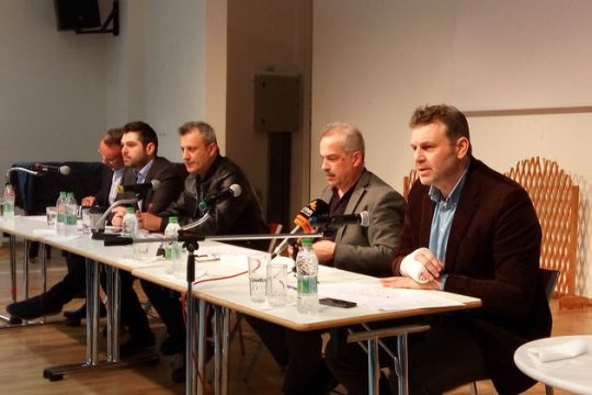Η φαεινή ιδέα του δημοψηφίσματος