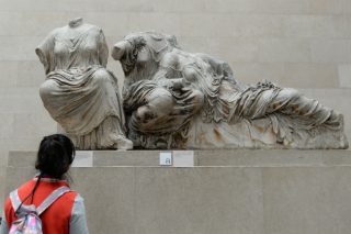 «Η Βρετανία να αφήσει την Ευρώπη με τα Μάρμαρά της»