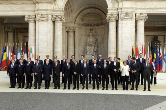 «Τι συνδέει τους Ευρωπαίους» και το «Κείμενο Σόιμπλε»