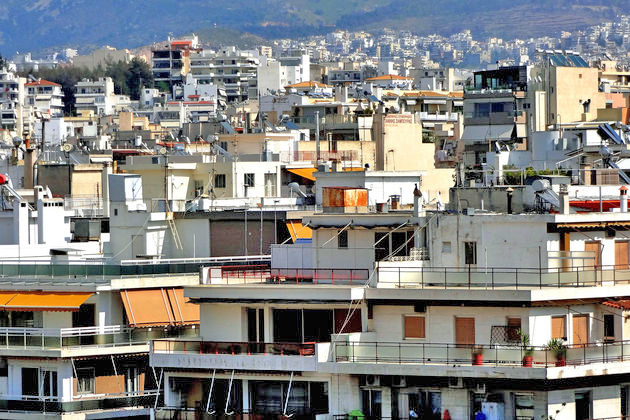«Ναι» συμβολαιογράφων σε πλειστηριασμούς κατοικιών από 400.000 ευρώ