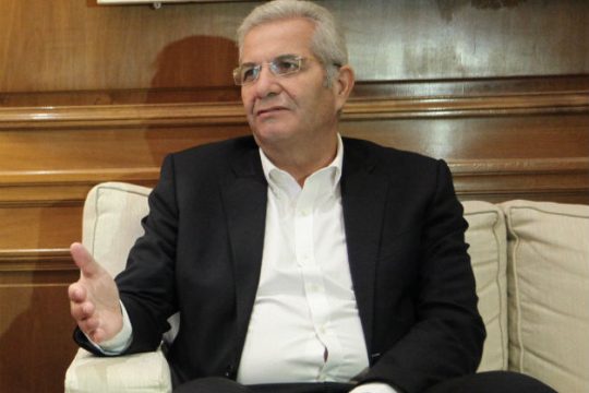 ΑΚΕΛ: Σκληρή κριτική για «αιθεροβάμονες» και νεοφασίστες