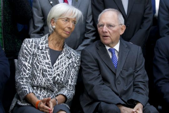Die Welt: «Η Γερμανία αναζητά συμβιβασμό με ΔΝΤ για το χρέος»